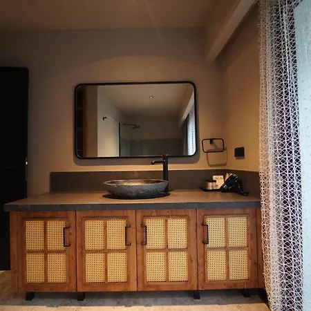 Icon Sovalye Island Szálloda *